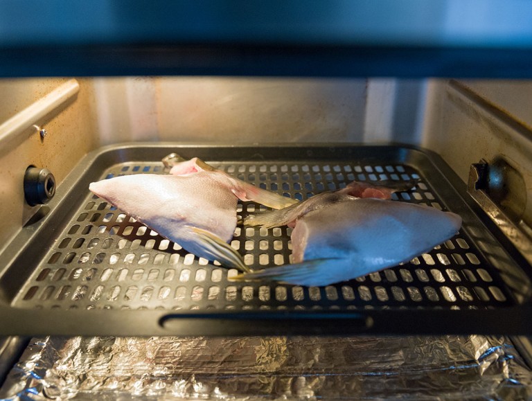 Hamachi Kama Recipe (Yellowtail Collar) - Cooked 2 Ways